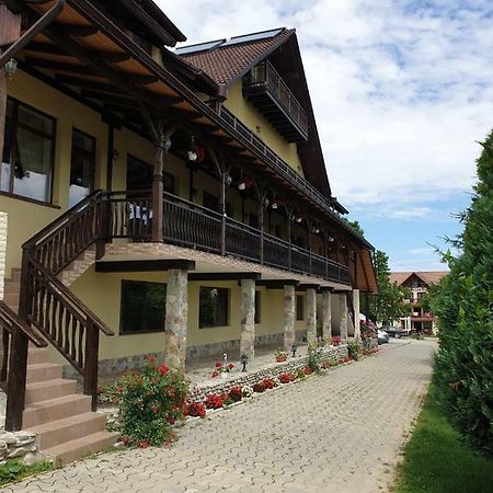Pensiunea Roua Muntilor Sîmbăta de Sus Eksteriør bilde